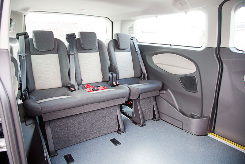 Illustration for article titled Ford Transit Custom Tourneo taxi